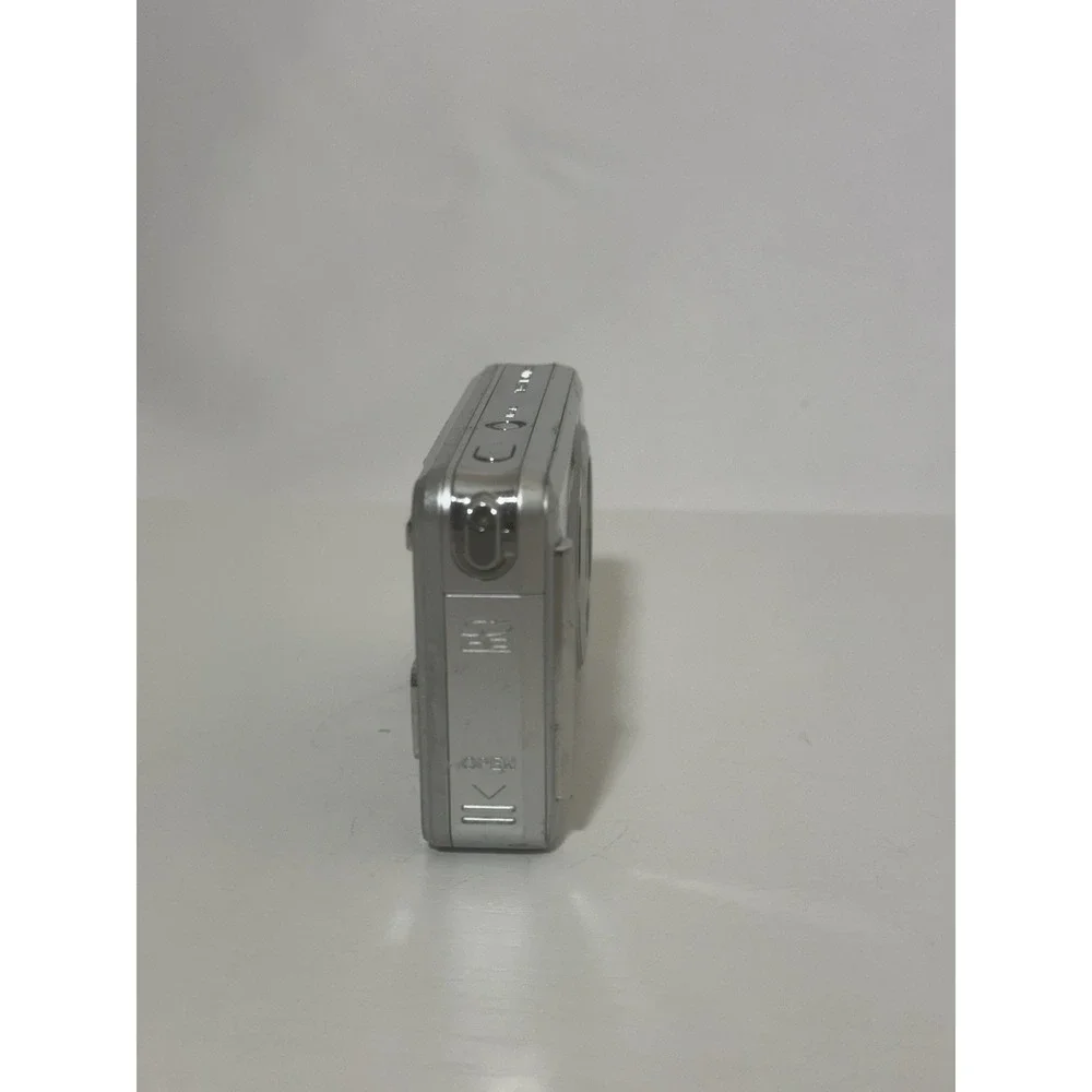 Medion MD85519 digital camera 10MP Untested